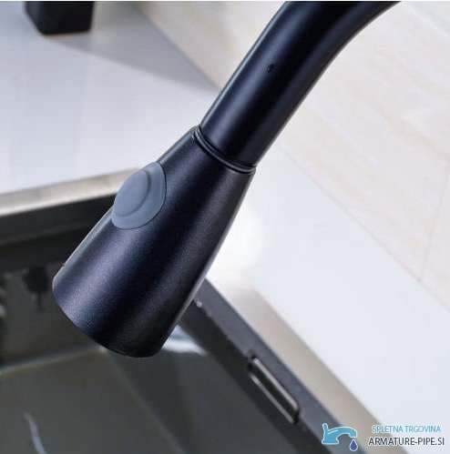 Miscelatore da cucina nero EYN CA9422b con finitura opaca
