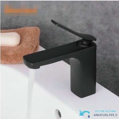 Rubinetto EYN CKB2241 – vista obliqua di bocca e leva
