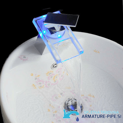 Rubinetto LED EYN xl8002 cromato con bocca trasparente