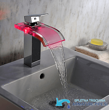 Rubinetto bagno LED EYN MF313 in cromo lucido con bocca a cascata in vetro
