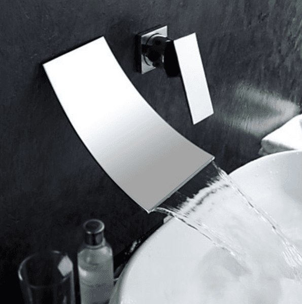 Rubinetto a parete per lavabo con cascata SU3875 in cromo lucido