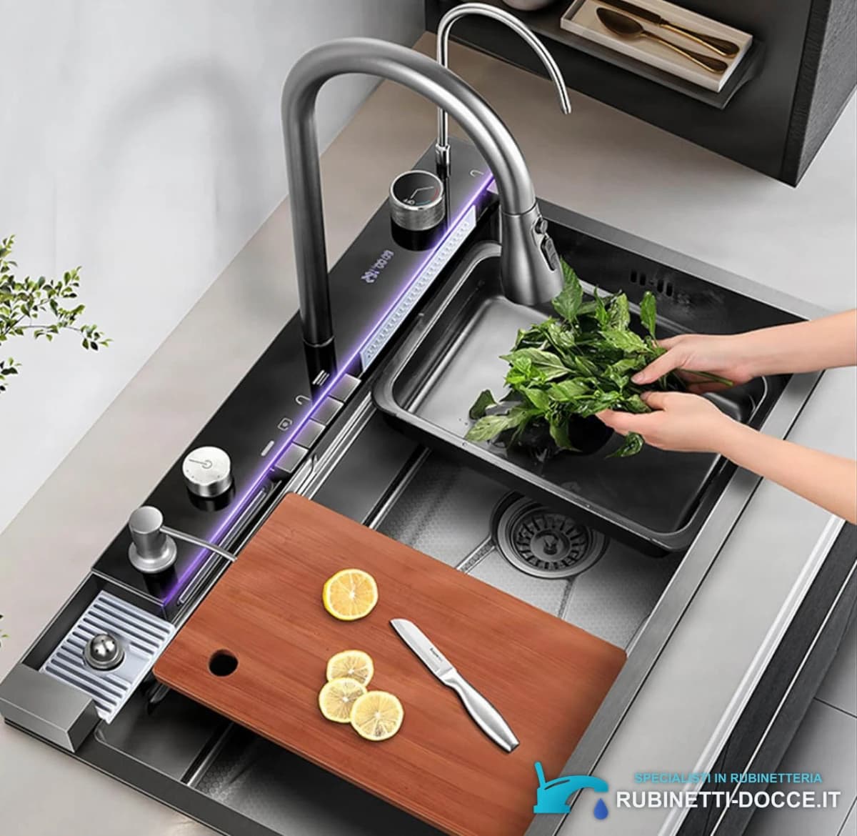 Rubinetto da cucina ELITE EDITION KS2199 con doccetta estraibile e LED, nero grafite, nero e nero con dettagli argento